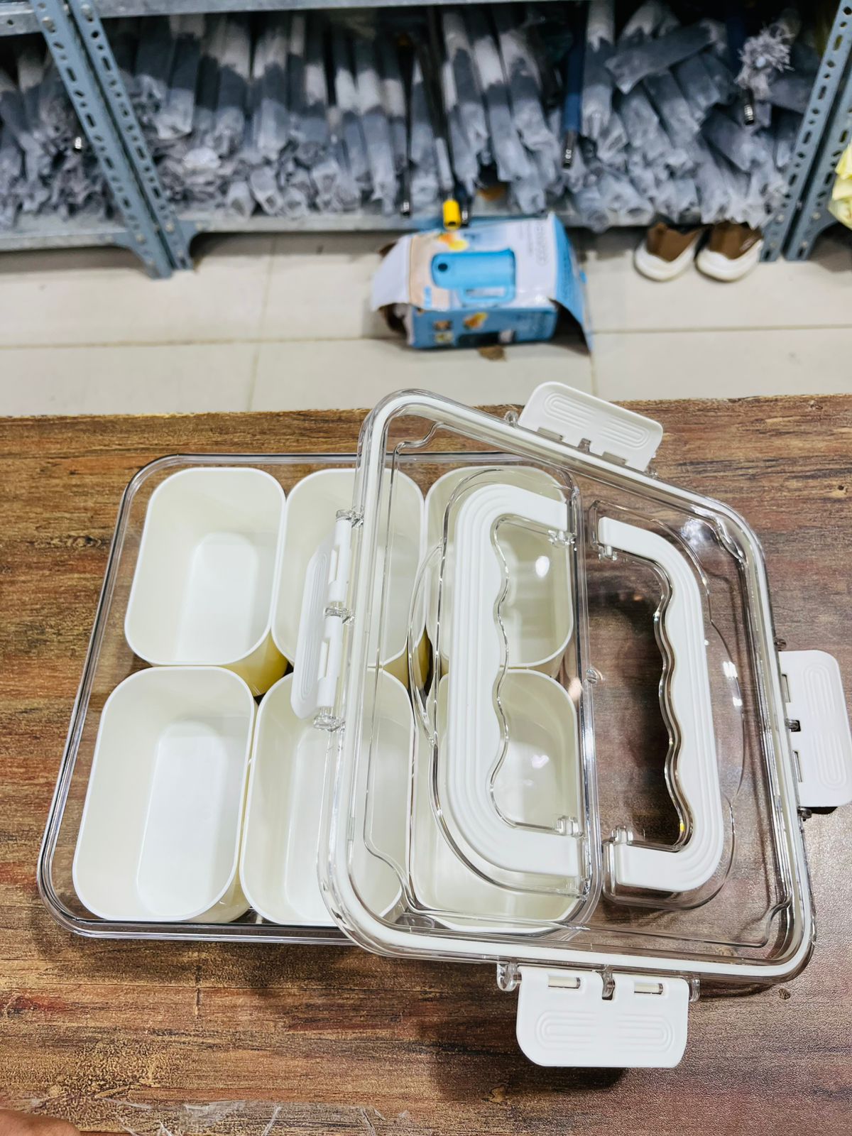 Multifunctional 6 Compartments Acrylic Plastic Food Snack Box