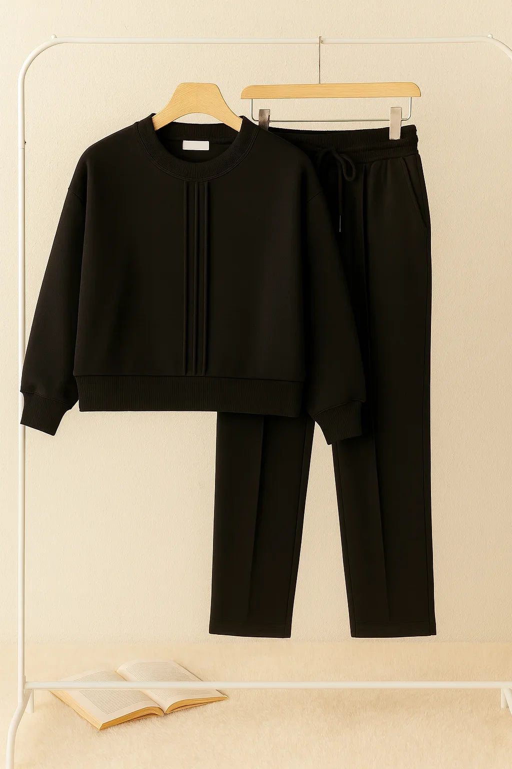 Winter Fleece Co-ords: Stylish Black 2-Piece Set with Cocoon Pants and Sweatshirt