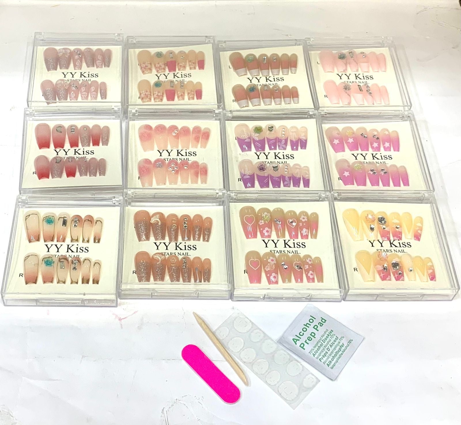 YY Kiss Stone Nails