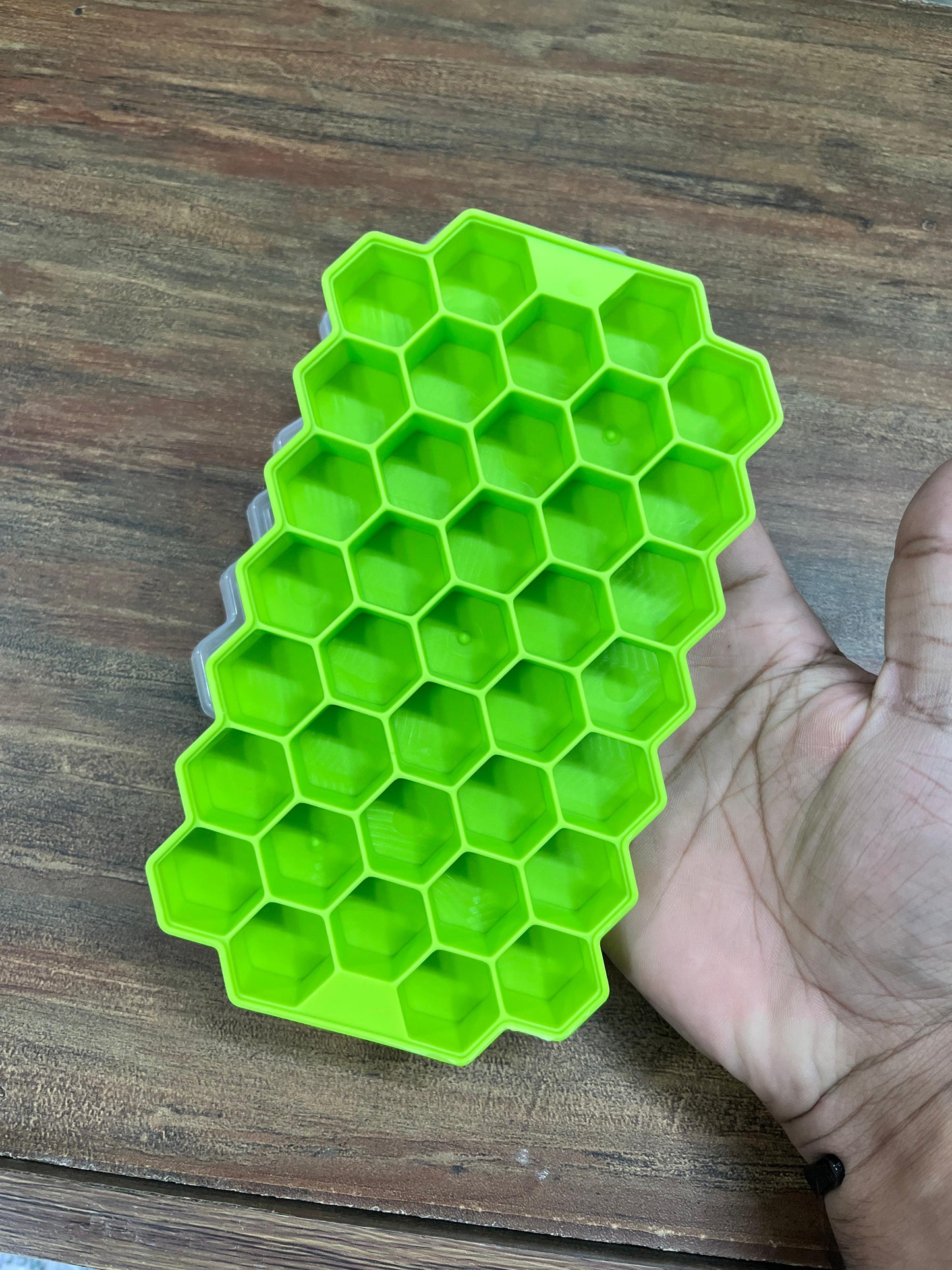 Pack of 5 Honey Cube Honeycomb Tray 37 Silicone Cubes Ice Cube Making Mold with Lids*